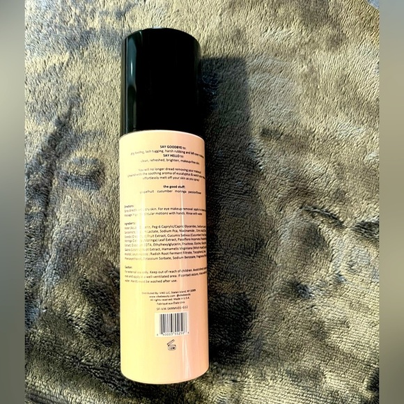 Makeup Melt​ - Picture 4 of 5